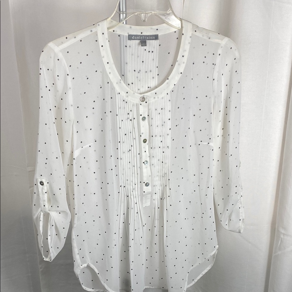 Daniel Rainn Cream 3/4 Sleeve Mandarin Collar Blouse